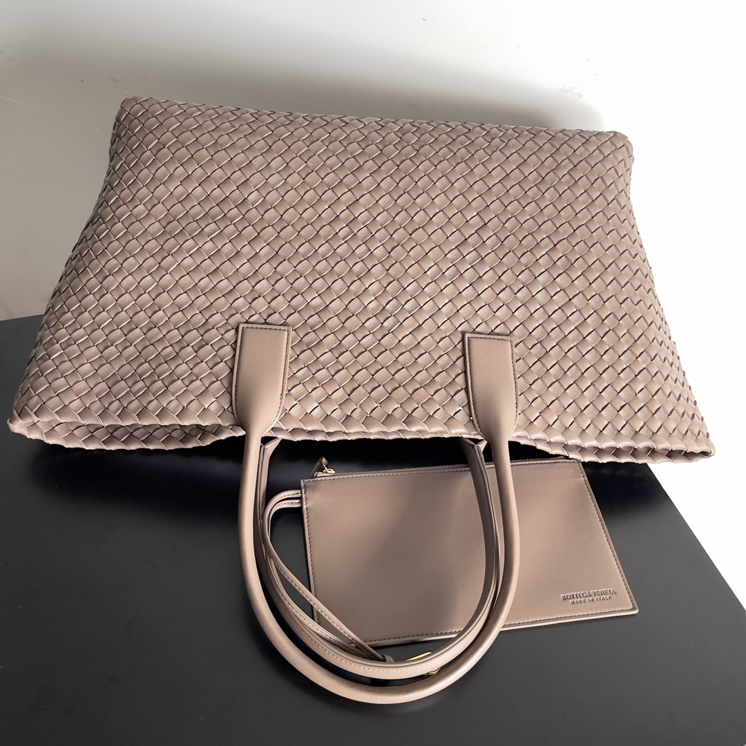 Bottega Veneta Shopping Bags